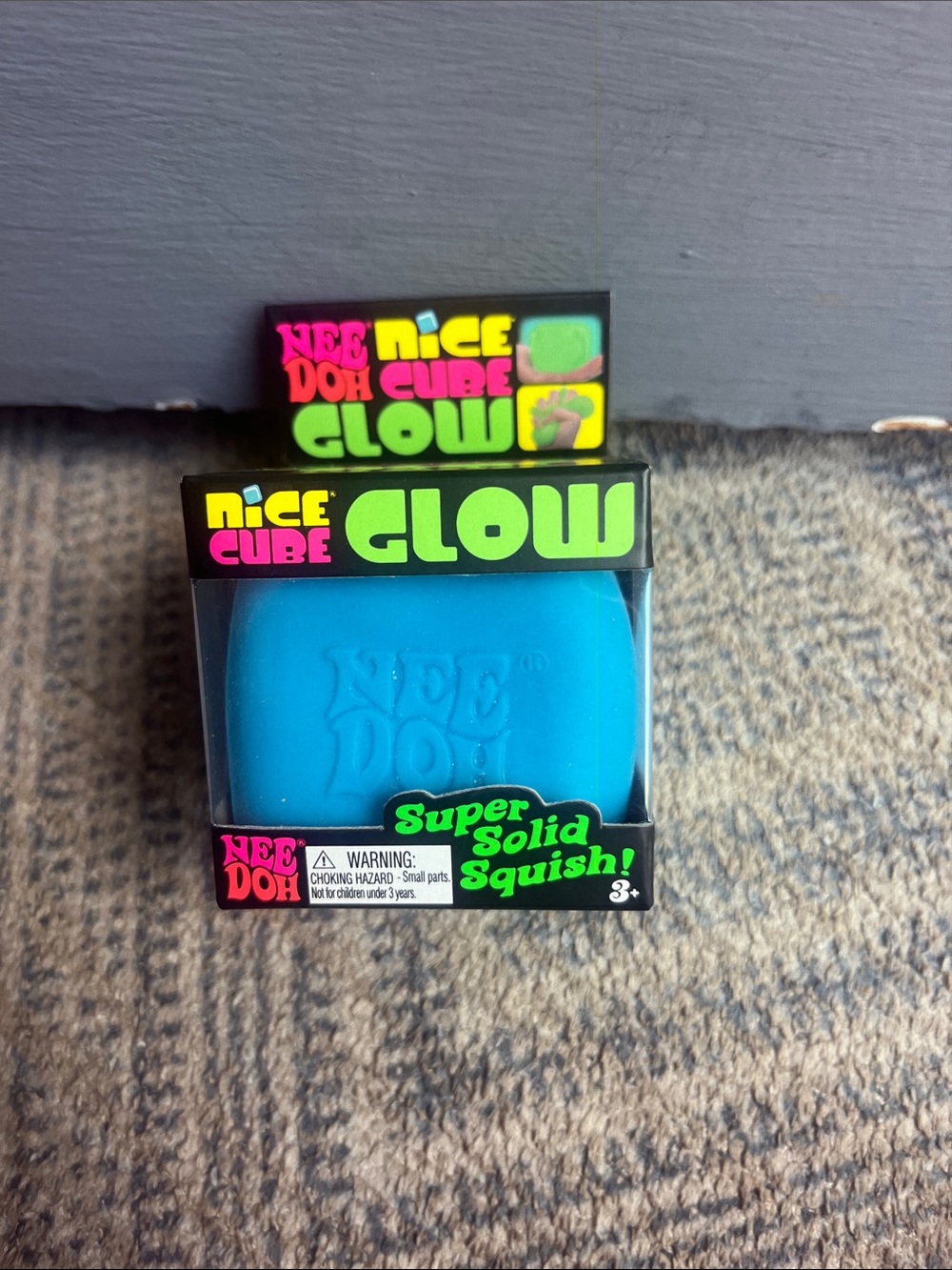 Needoh Nice cube glow blue new
